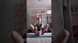 учу садится на шпагат 🫶