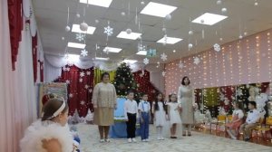 Новогодний утренник в подготовительной группе.