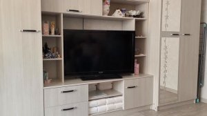 Встречаю гостей, меняю телевизор.