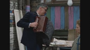 Маруся! Милая! Погоди минутку! Фрагмент из фильма "Родня" 1981 г.