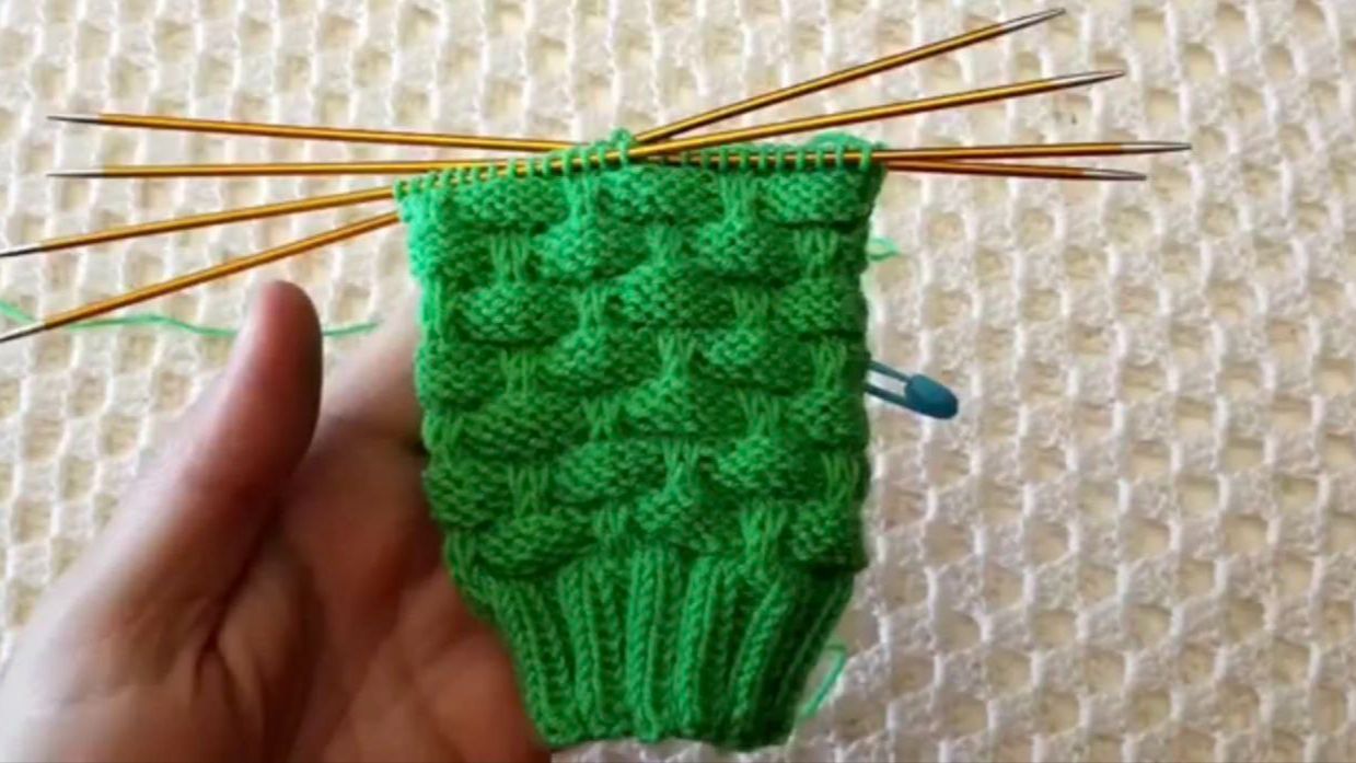 Объемный узор для кругового вязания / схема узора в видео.