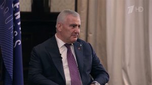 Суд в Армении продлил еще на месяц домашний арест бизнесмена Самвела Карапетяна.