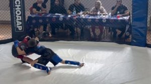 Соперник подал апелляцию, мне дали 1мин выйти из удушающего приема, но все равно засчитали проигрыш(