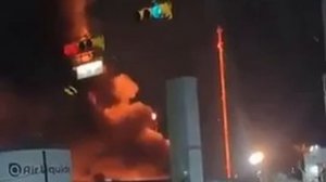 США не могут потушить МПЗ в Техасе после взрыва