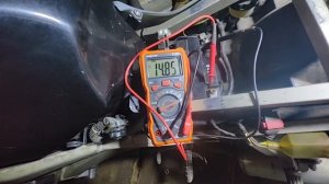 Нет зарядки на Kawasaki ZZR 400. Соединители проводов с AliExpress подбросили проблем.