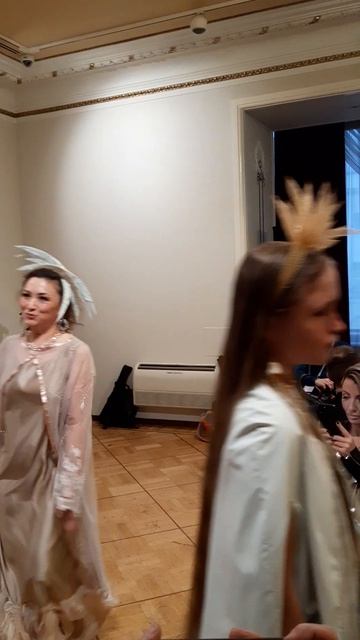 Модный показ коллекции Лалы Талышхановой март 26г. Метрополь