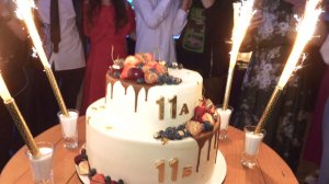 Видеосъемка выпускного вечера 11 класса, фото + видео + интервью (кем стать/какой вуз) = выгодно