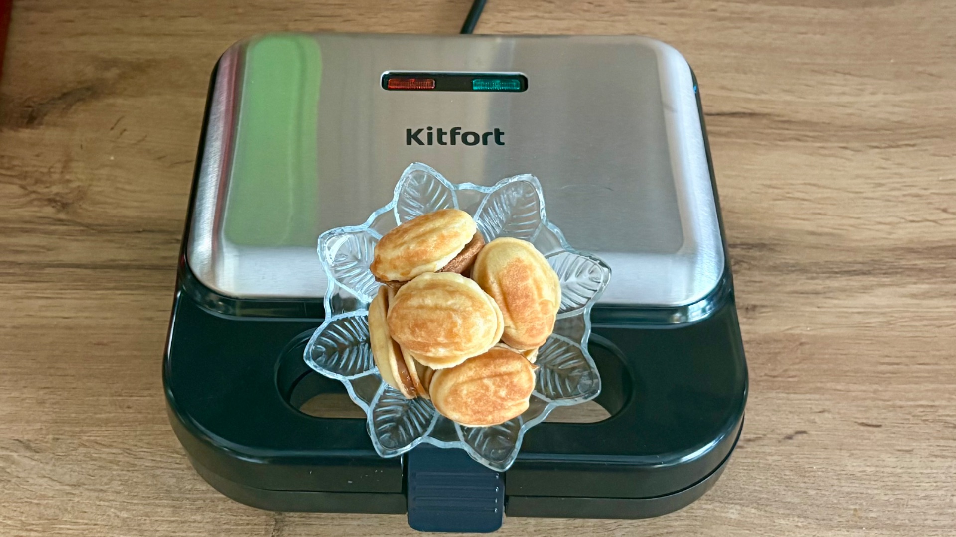 Готовим орешки с вареной сгущенкой. Обзор прибора для выпечки «8 в 1» КТ-5632 от Kitfort