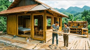Молодая пара построила деревянную виллу своей мечты всего за год. Бушкрафт