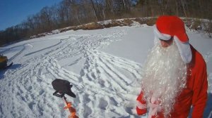 Дед Мороз на рыбалке!