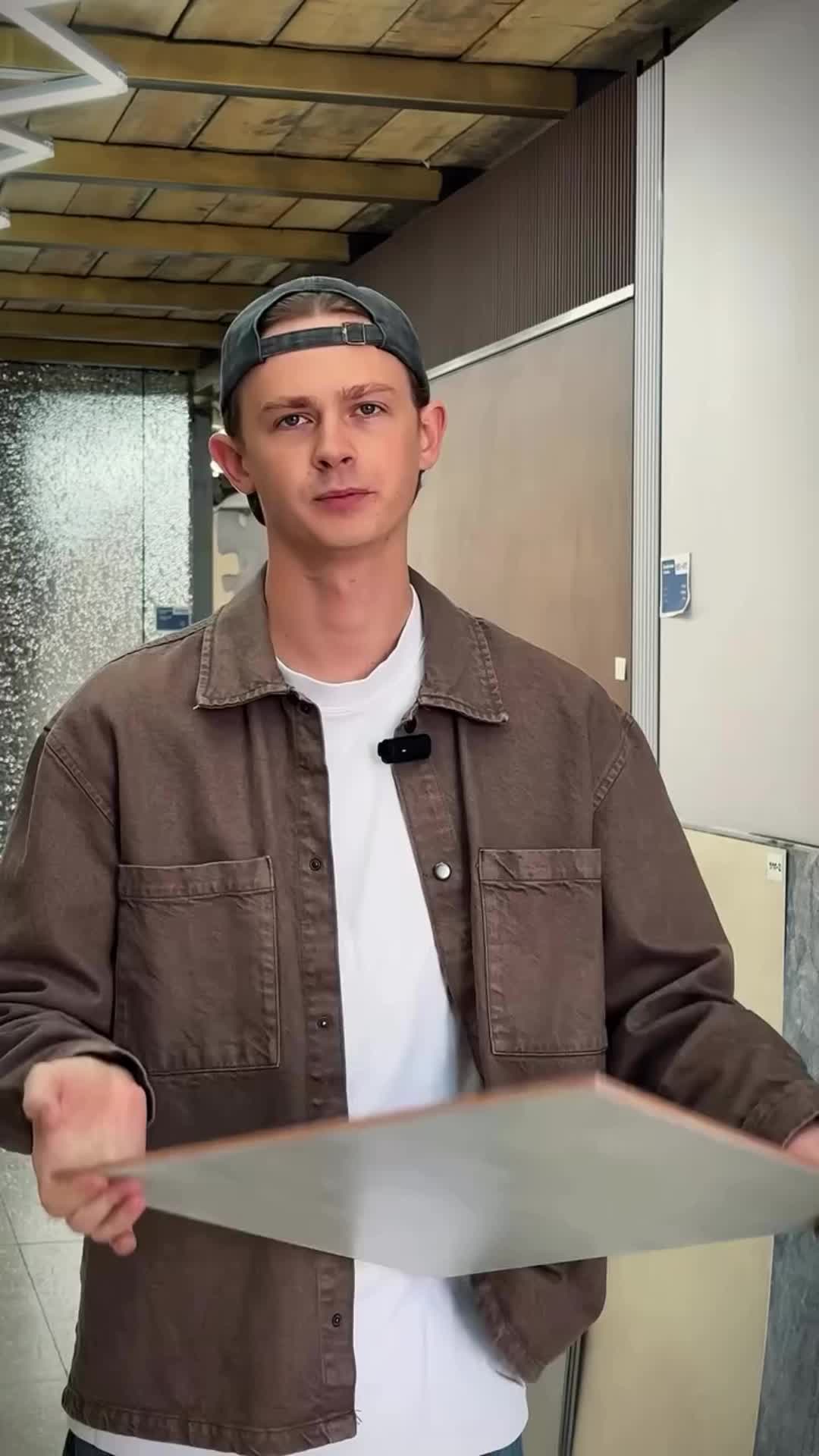 Эпоха керамической плитки, сложного монтажа, грязи, цемента и мусора при проведении ремонта уже в...