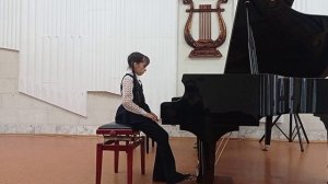 Завальская Алиса - А. Рубинштейн "Мелодия", Р. Шуман "Фантастический танец".