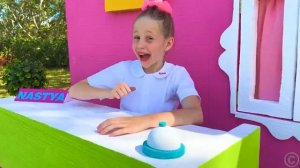 Настя и папа в полицейской погоне [get.gt]