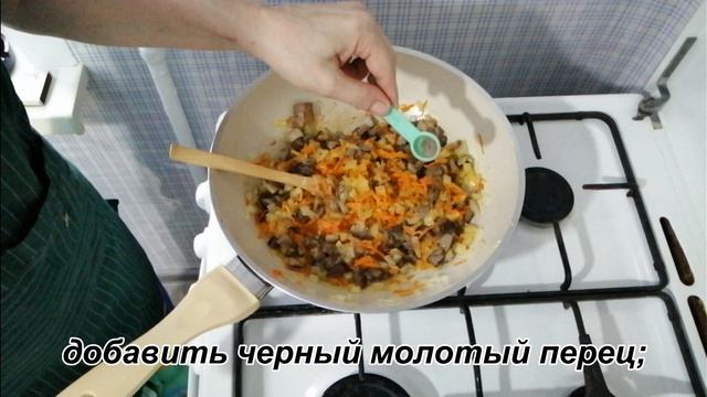 Кулебяка с картофелем и грибами можно в пост