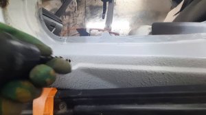 Установка накладок порога приора