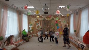 группа 4, праздник 8 марта