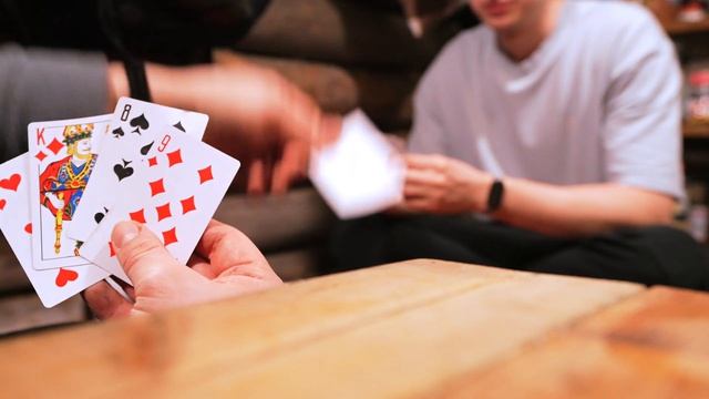 100 ЧАСОВ ПОД ЗЕМЛЕЙ В ЛЕСУ! — Выживание в МикроЗемлянке