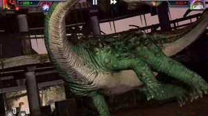 Я сражаюсь за одну битву, открыла четыре карточки « Я играю в Jurassik World the Game »