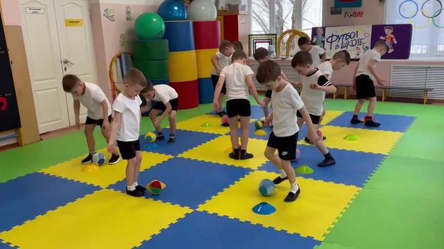 Футбол в школе футбольный флешмоб