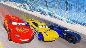 МУЛЬТИКИ ПРО МАШИНКИ 🚗 МОЛНИЯ МАКВИН И ВЕРНЫЕ ДРУЗЬЯ. ТРАССА ПРОВЕРЯЕТ НА ПРОЧНОСТЬ СУПЕРГОНШИКОВ