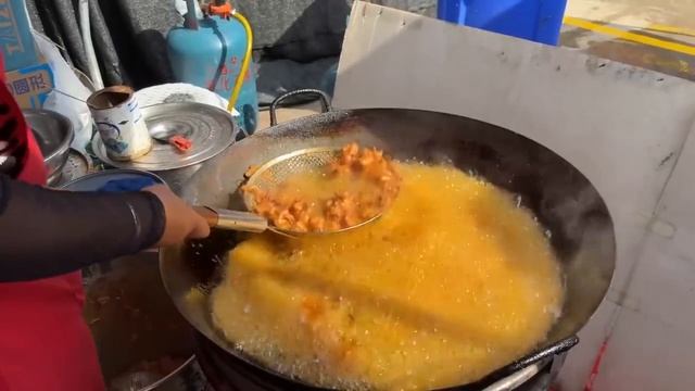 Рынок под НЕБОСКРЕБАМИ