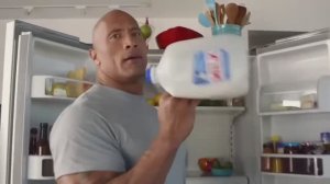 Рекламма протеинового молока (2018) ранний перевод Lion_Lee. Дуэйн Джонсон СКАЛА.