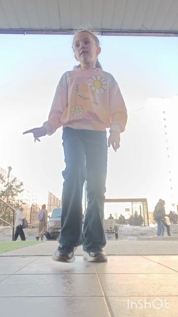 Люблю танцевать (под песню Viki Show)