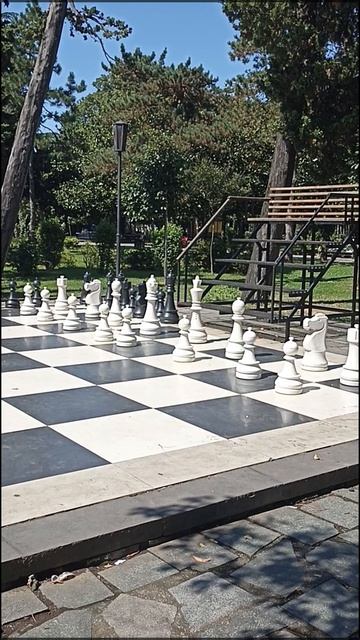 Гигантские шахматы в Батуми (край Аджария, Грузия) 17.07.2025