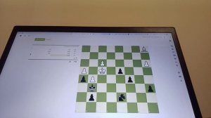 Играем на шахматной платформе часть 3. Ура, выйграли бота 5 левела!!!