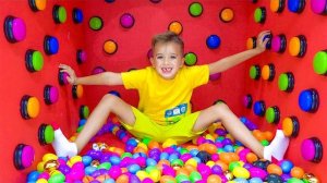 Влад и ники ищут выход из комнаты - Челленджи для детей!...