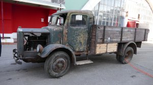 Динамический показ грузового автомобиля Tatra T 27 B на выставке "Моторы Войны" 14 марта 2026