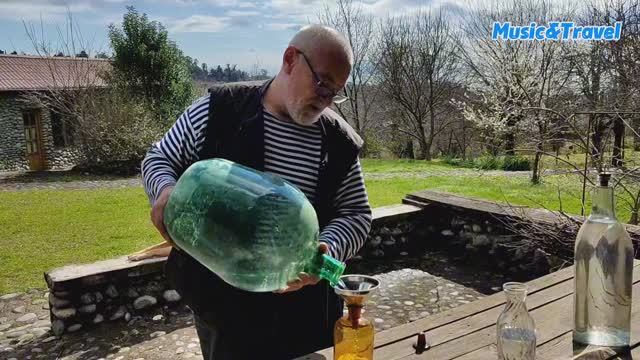 Край, где распускается мимоза, день 36 /Дегустируем чачу в доме уважаемого человека смотреть онлайн