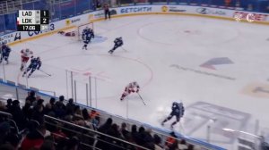 КХЛ. Лада_Локомотив 13032026. Силовой прием Земченка. Сурин улетает в борт.