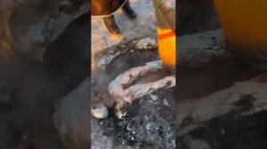 Монголы едят горячий суп в снежной хижине!  #еда #кулинария #Монголия