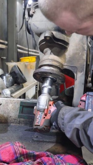 Замена сальника моста #romande #chevrolet #tahoe #cadillac #escalade #gm