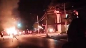 ⚡️🇨🇺На Кубе вспыхнули протесты из-за блэкаутов и энергетического кризиса

Сотни кубинцев вышли на