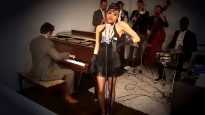 Fancy - Vintage 1920s Flapper - Style L..