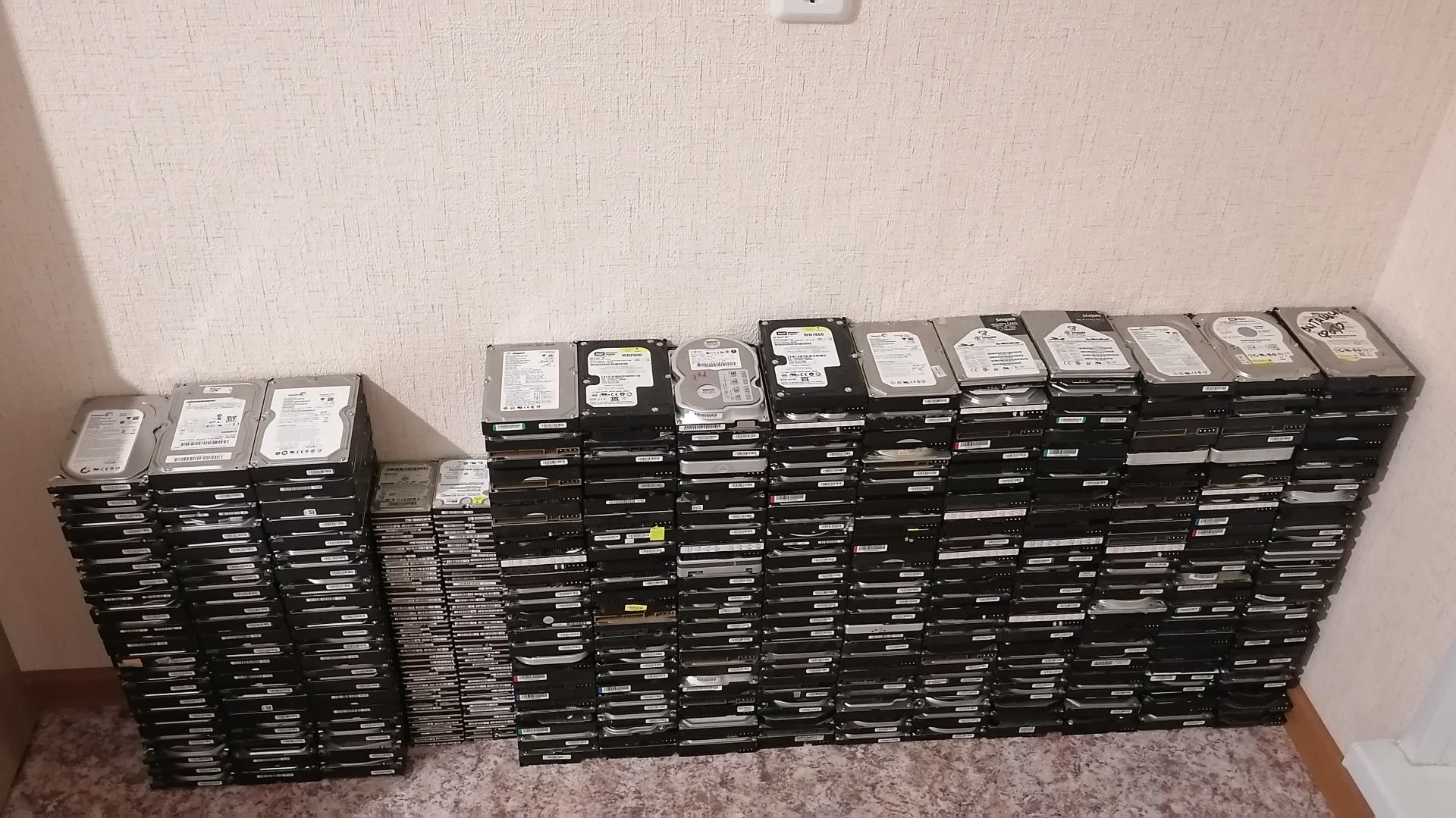 Мегаразбор жёстких дисков. 401 штука. 2 часть.