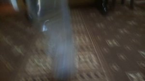 Пробую поставить бутылку (пластиковой) на крышку