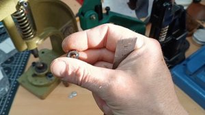 Отличия прессов для установки фурнитуры