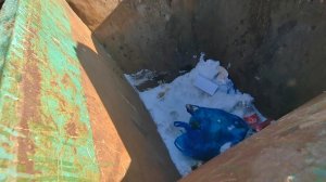 , я нечаянно выкинул свой телефон новый