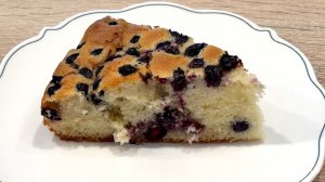 Просто вдавливаю смородину в тесто и запекаю: как я готовлю один из любимых десертов моего мужа