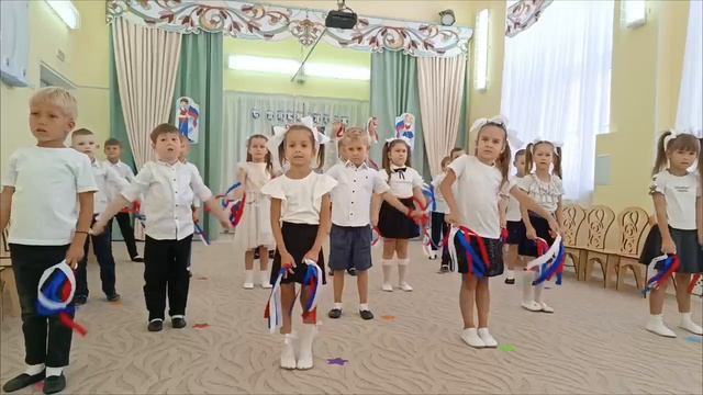 Флешмоб ко Дню России смотреть онлайн