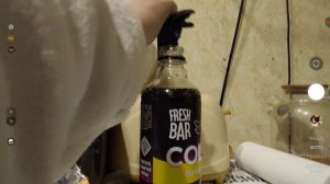 3D пьёт кока-колу