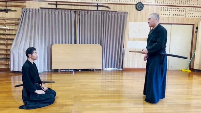 12.8th Dan Iaido Master Explains the 7 Differences Between Shohattō