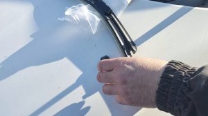 Как поменять передние  щетки (дворники) Шкода Фабиа 2