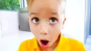 Ники играет с игрушками Mixies и помогает своим друзьям