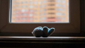 Двое детей выпали из окна дома в Тульской области