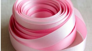 Цветок из атласных ленточек