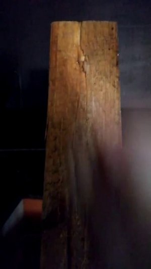 соскрёбываем доску гвоздём